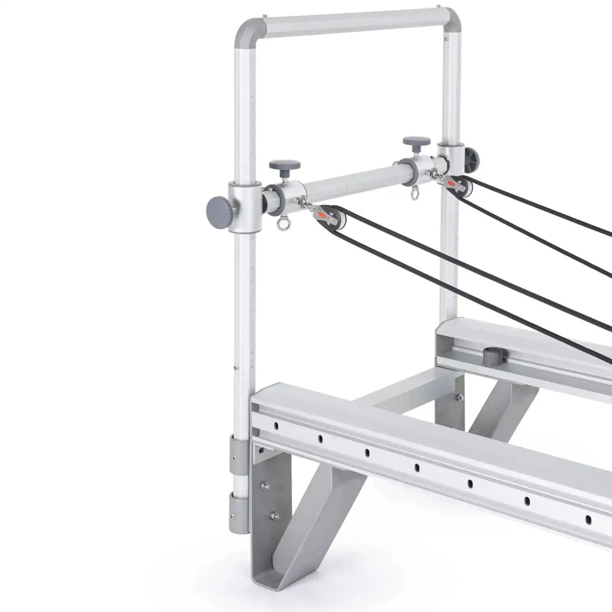 Elina Pilates Mentor Reformer aus Aluminium, Detail des Mini-Turms mit Seilzügen