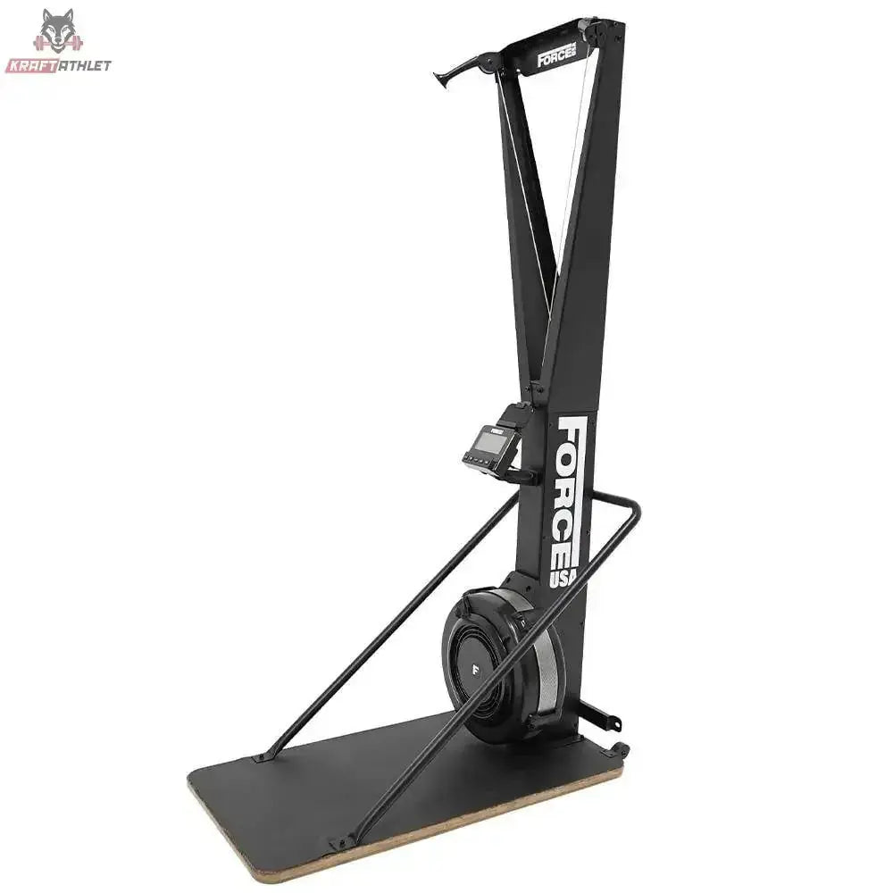 Force USA Ski Trainer mit Plattform: Seitenansicht in Schwarz auf Holzplattform mit Zuggriffen oben