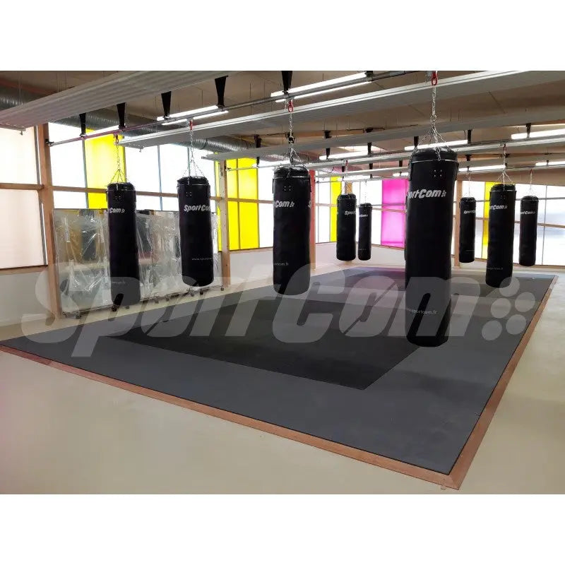 SportCom MMA-Tatami Glattfinish 1 × 1 m, 4 cm, rutschfeste Unterseite, dunkle Fläche unter Boxsäcken, Holzrahmen