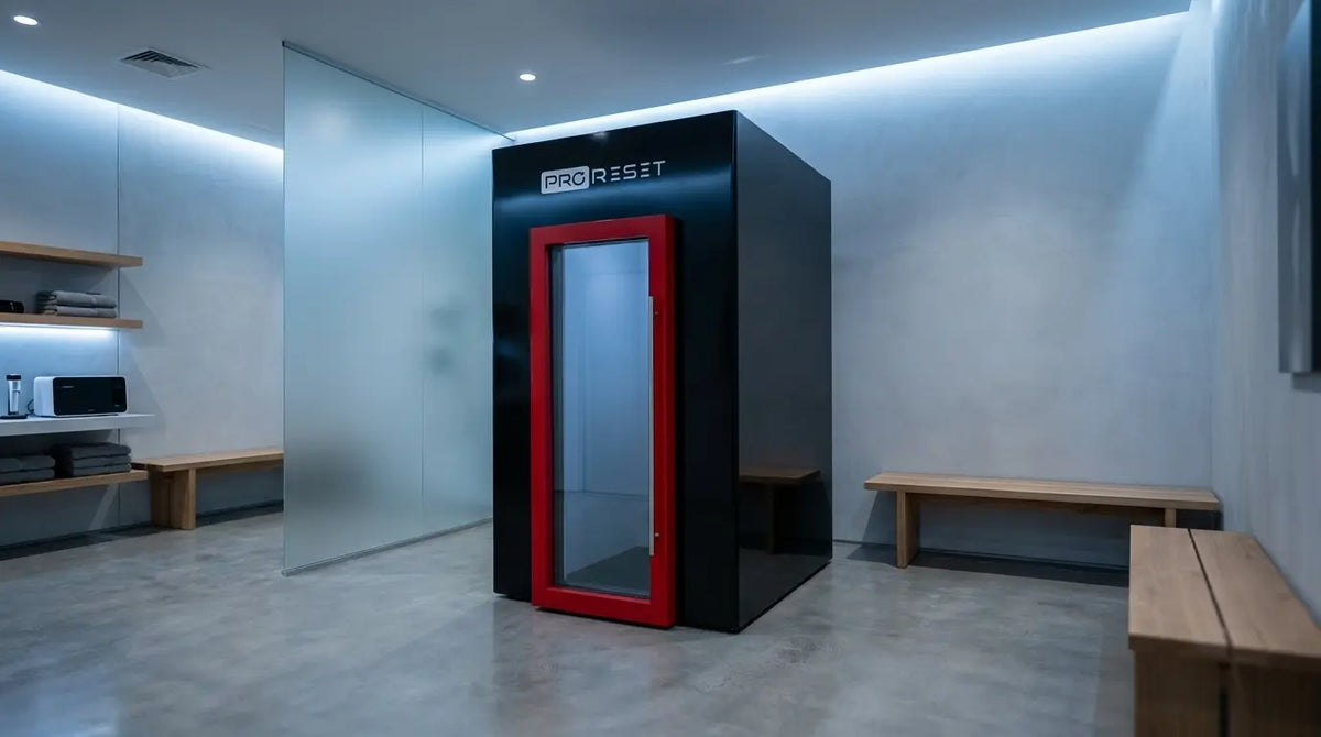 ProReset CryoPro e-Chill Ganzkörper-Kältekammer im Recovery-Studio