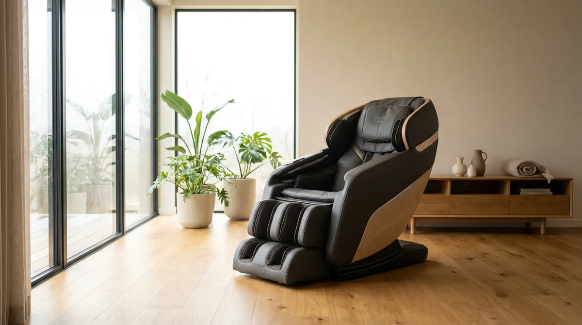 Sillón de masaje Premium Zero-Gravity en un salón luminoso y moderno