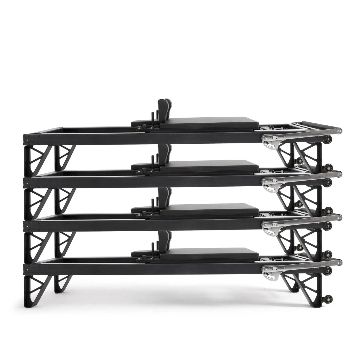 Elina Pilates HL4 Reformer mit Tower aus eloxiertem Aluminium, Vorderansicht
