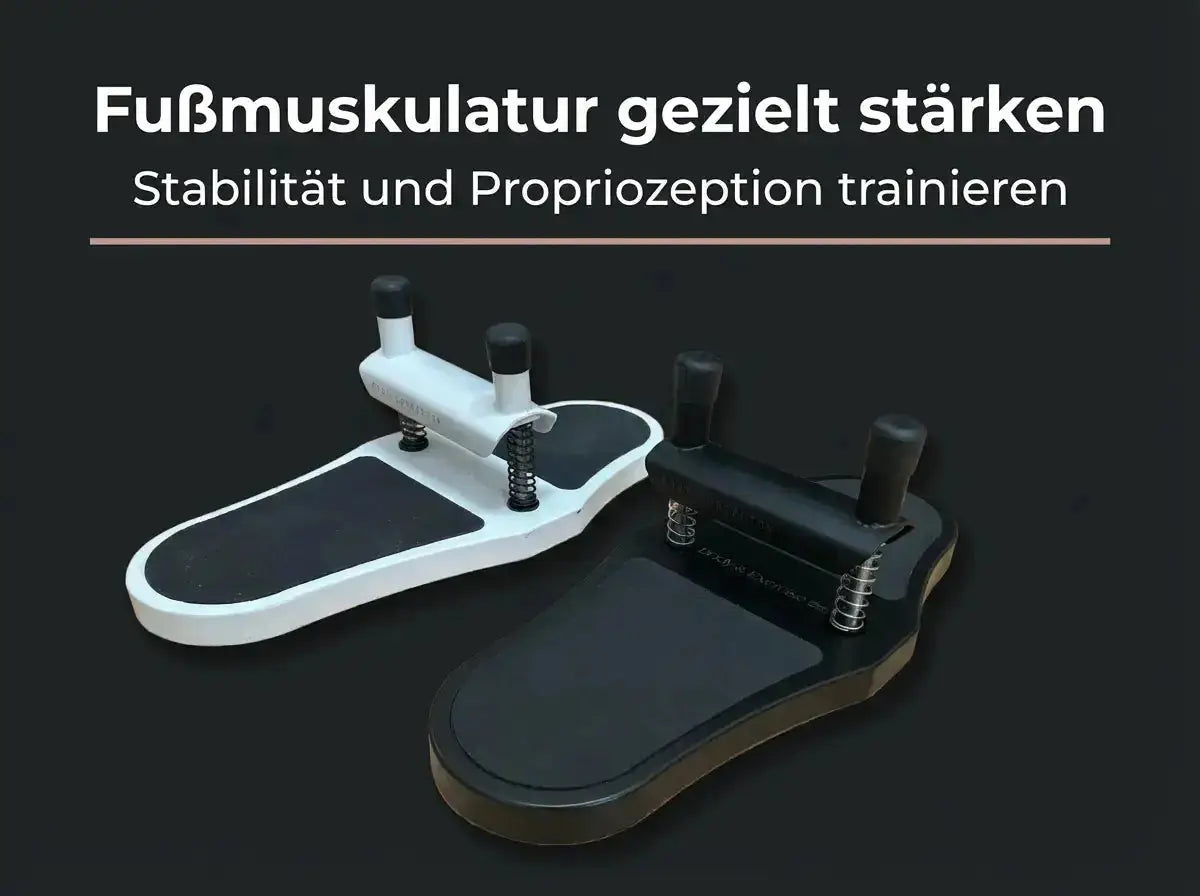 Body & Exercise Foot Corrector aus Holz als Grafik mit Textzeile, beide Ausführungen auf dunklem Grund