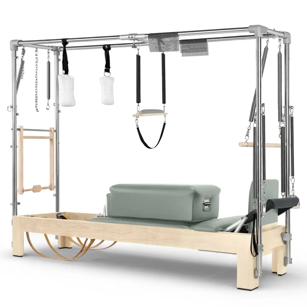 Elina Pilates Cadillac Reformer aus Ahornholz, Seitenansicht mit Polstern in Grün und Trapez-Rahmen aus Aluminium
