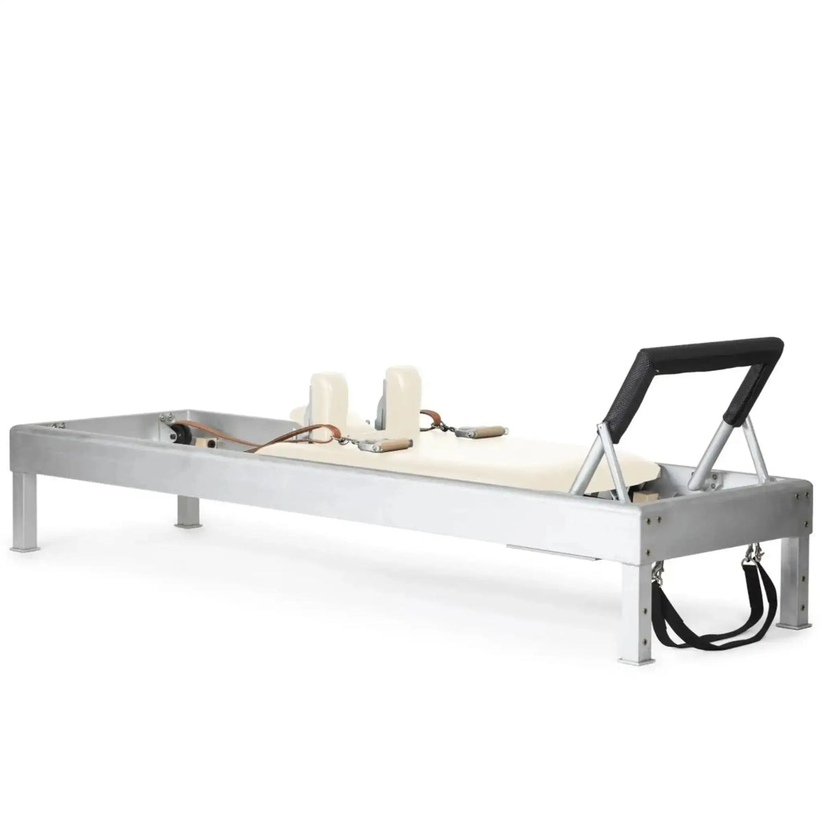 Elina Pilates Classic Reformer aus Aluminium, Polster in Elfenbein, Schrägansicht