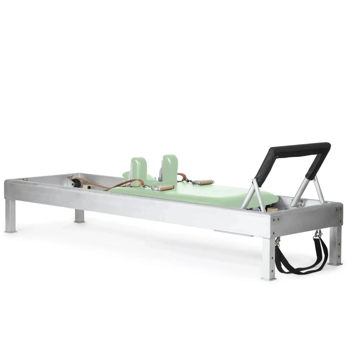 Elina Pilates Classic Reformer aus Aluminium, Polster in Grün, Schrägansicht