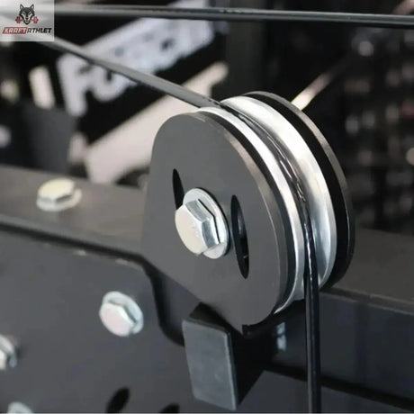 Force USA Aluminium-Rollen-Upgrade G3 V2 im Detail: Umlenkrolle eingebaut an der Seilzugführung