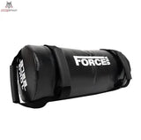 Force USA Endurance Core Bag 10 kg Sandbag in Schwarz, Schrägansicht mit gummierten Griffen und Klettband