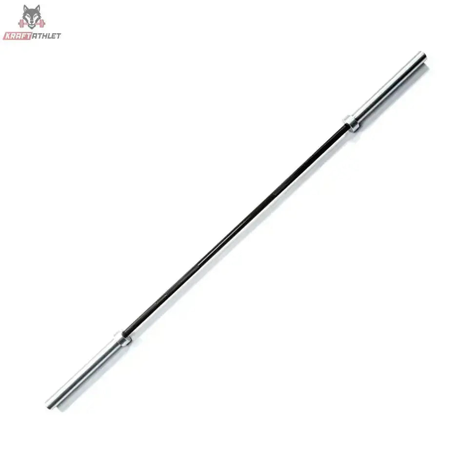 Force USA Freedom Barbell V2 Gesamtansicht der Langhantelstange diagonal auf weißem Hintergrund