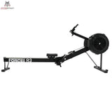 Force USA R3 Air Rower in der Seitenansicht mit langer Laufschiene und Sitz