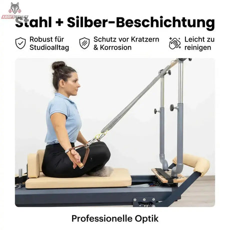 Hegren Stability Bar Wall Stand Wandhalter: Infografik zur Silber-Beschichtung, darunter Trainierende am Reformer mit Stability Bar