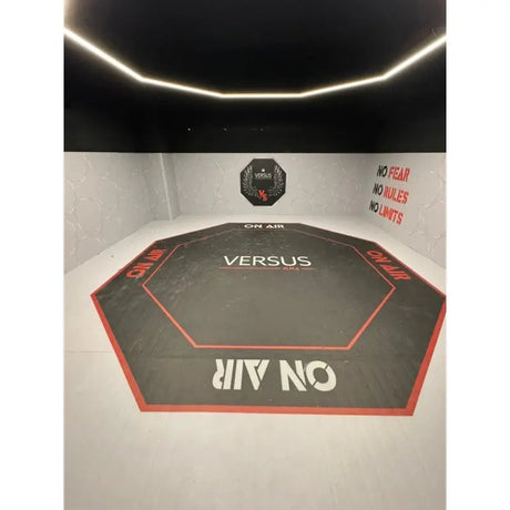 SportCom Flexi-Roll Individualisierung mit Achteck auf grauer Matte und Lichtring an der Decke