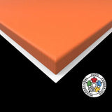 SportCom Judo-Tatami Reisstroh 1 × 1 m, 5 cm, rutschfeste Unterseite, weiteres Eckdetail in Orange vor schwarzem Hintergrund