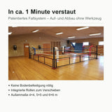 SportCom Klappbarer Boxring in der Sporthalle mit Hinweis auf das Faltsystem