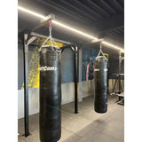 SportCom Proboxe Wandstation für Sandsäcke, im Studio, Blick entlang der Station