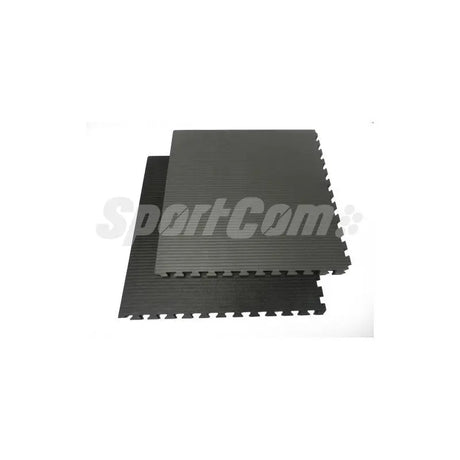 SportCom Puzzlematten 2 cm in Schwarz/Grau, zwei Matten versetzt übereinander, Schrägansicht