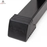 tiguar Modulares Kurzhantel-Rack ohne Caps, 2 Ebenen als Detail der schwarzen Gummi-Endkappe am Rahmenrohr