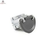 tiguar Power Gym Butterfly Klemmringe 28 mm (Paar) in Grau, Schrägansicht eines Rings mit Klapphebel