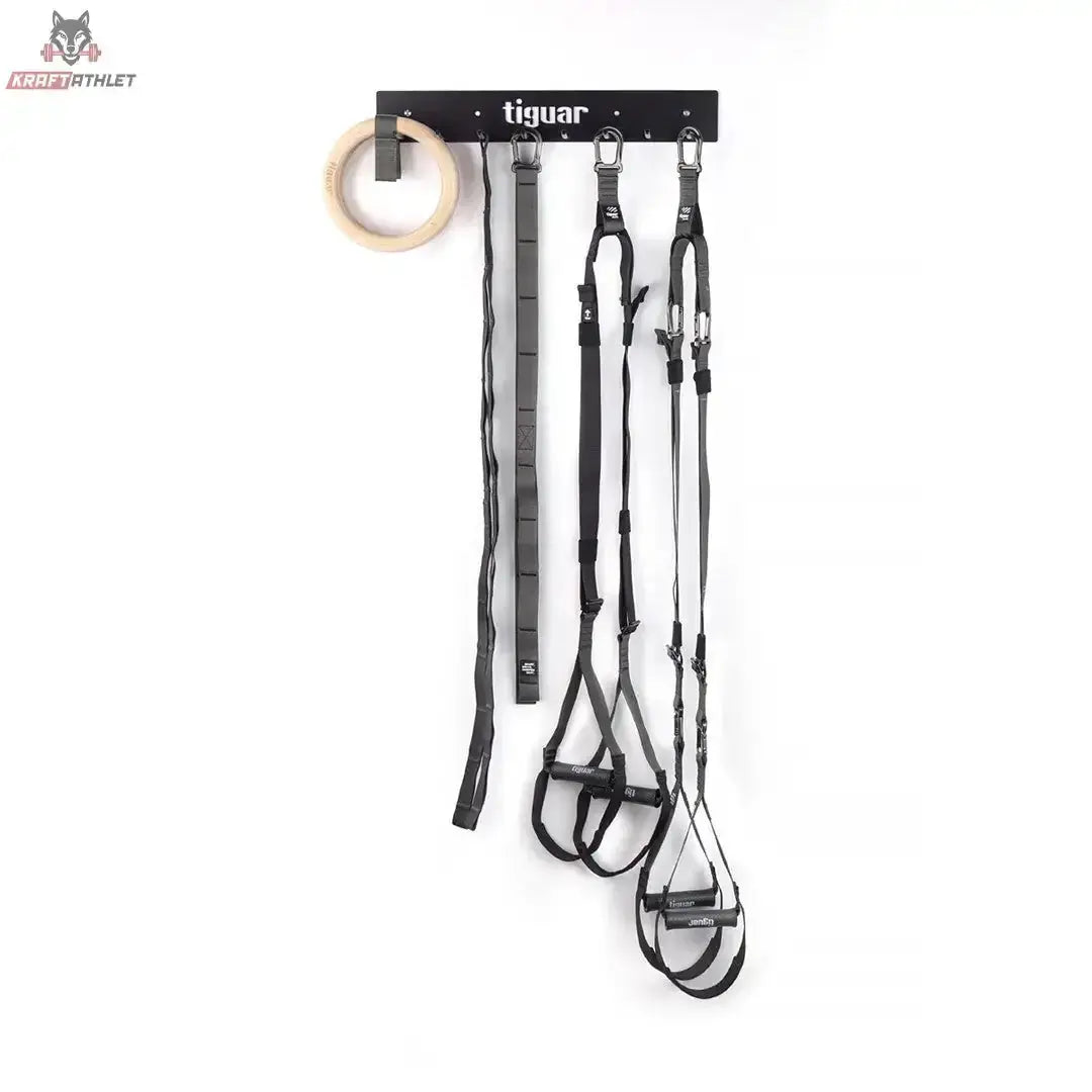 tiguar Zubehörhalter an der Wand mit Ring, Schlingentrainer und schwarzen Gurten