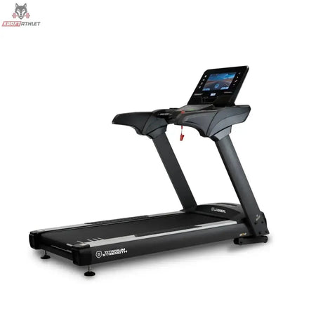 Titanium Strength TM900 TFT Laufband mit 16-Zoll-Touchscreen in Schwarz, Schrägansicht mit Display und Handläufen