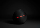 Younix Stability Ball Pro 65 Gymnastikball in Schwarz mit roter Naht, Ansicht vor dunklem Hintergrund
